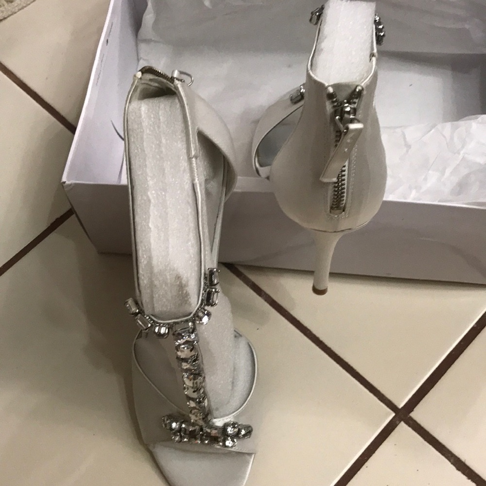 9 West Heels